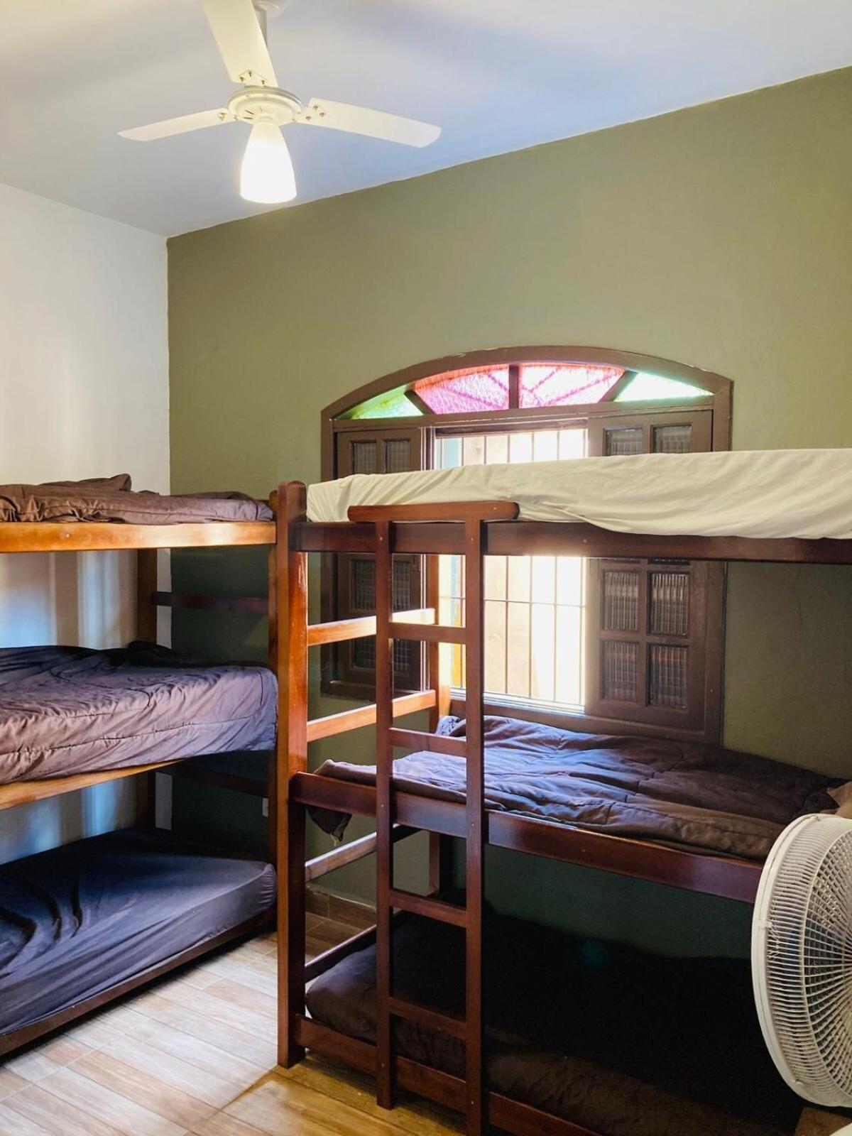 Casa de Férias Linda Casa A 500mts Da De Cibratel Curtir Com Amigos E Familia Itanhaém