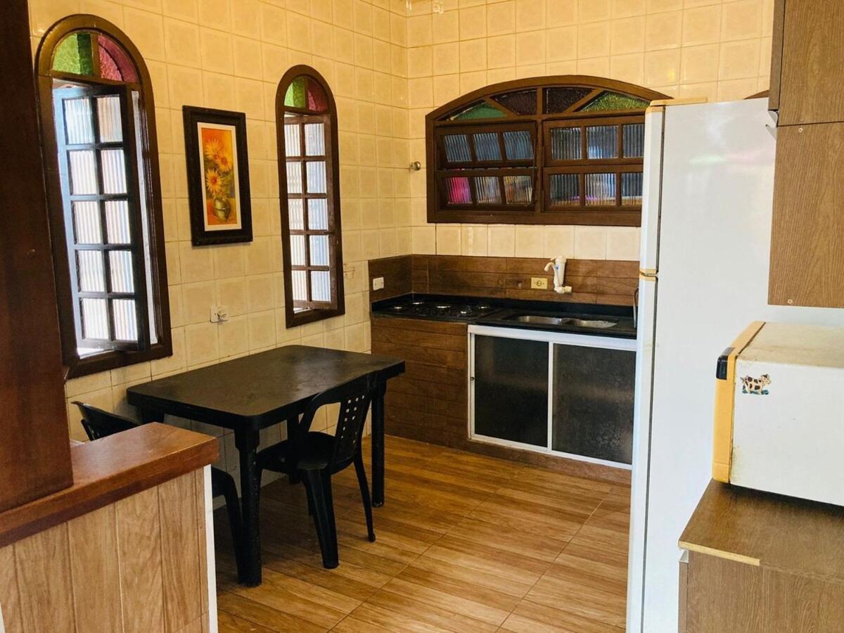 Linda Casa A 500mts Da De Cibratel Curtir Com Amigos E Familia Itanhaém